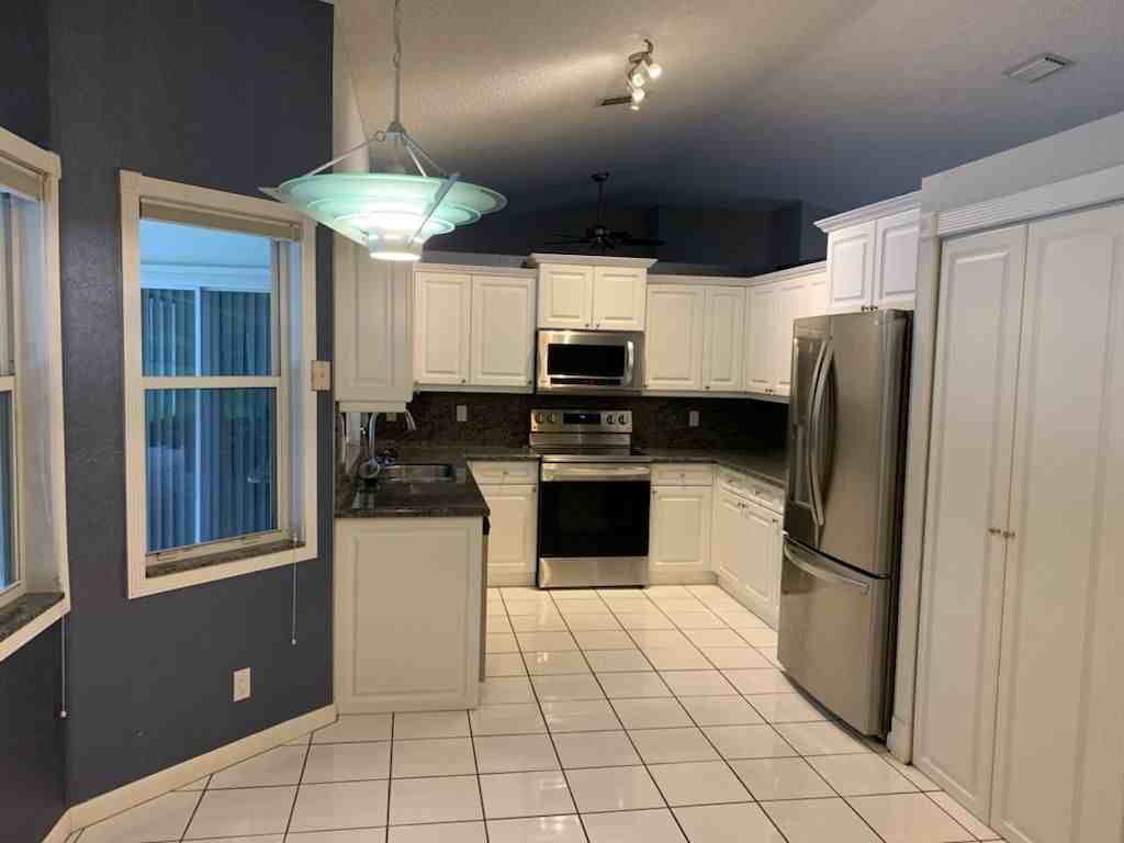 19710 Nw 2nd St - Photo 2 of 14
