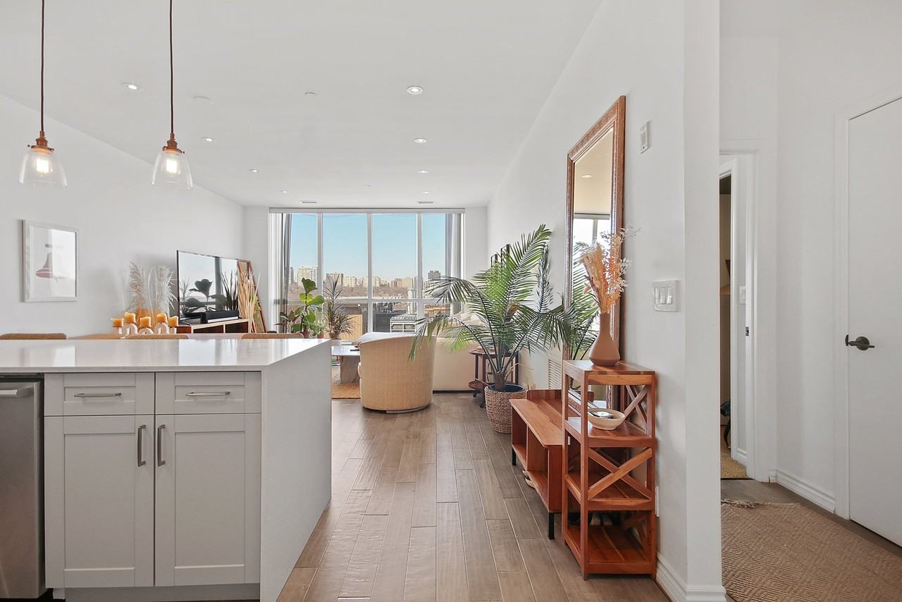 980 Yonge St #710 - Photo 4 of 26