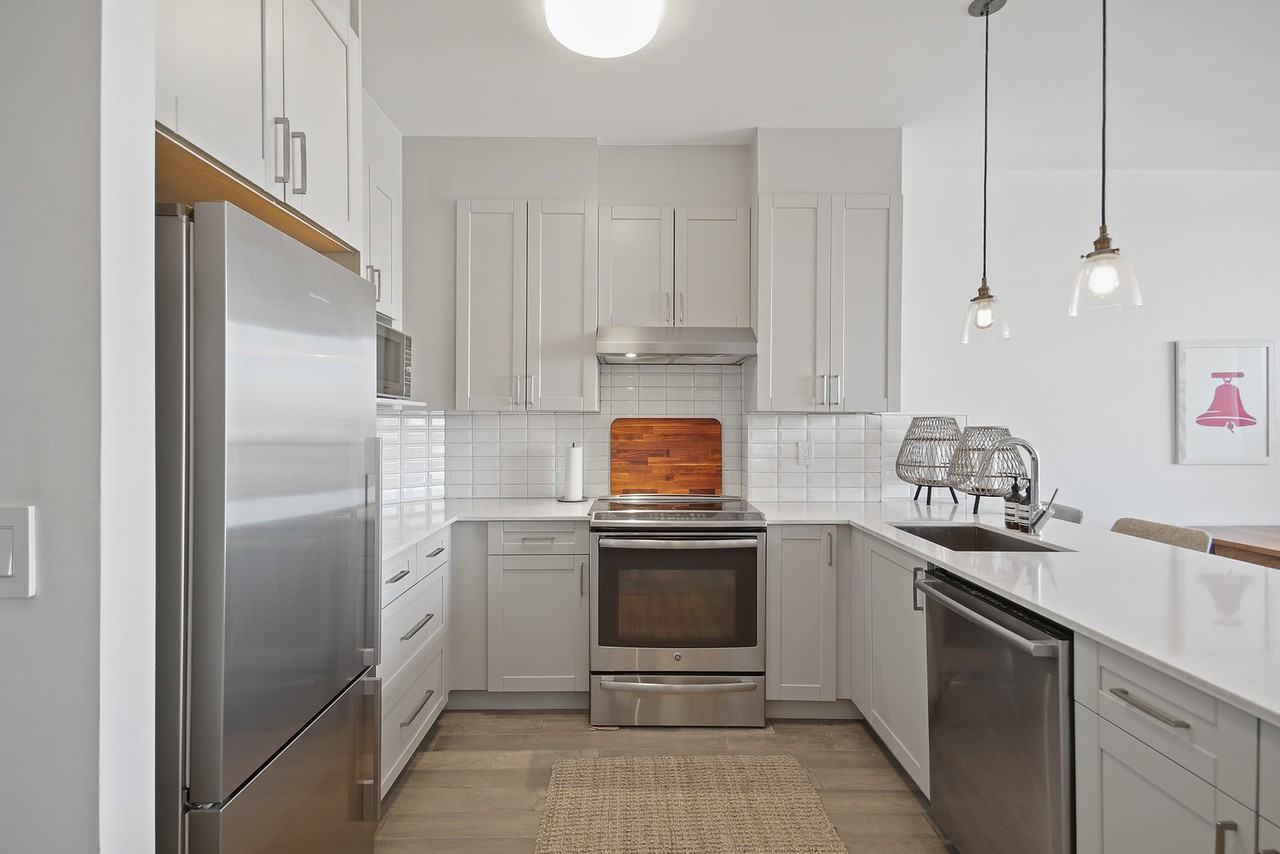 980 Yonge St #710 - Photo 6 of 26