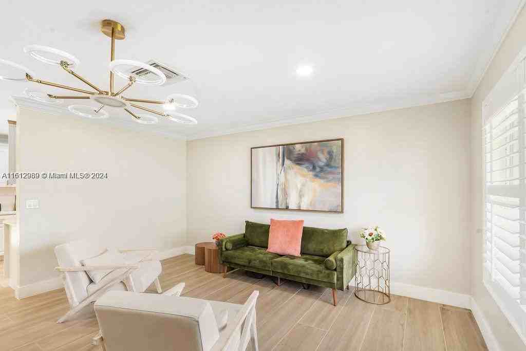 913 Lighthouse Dr - Photo 3 of 46