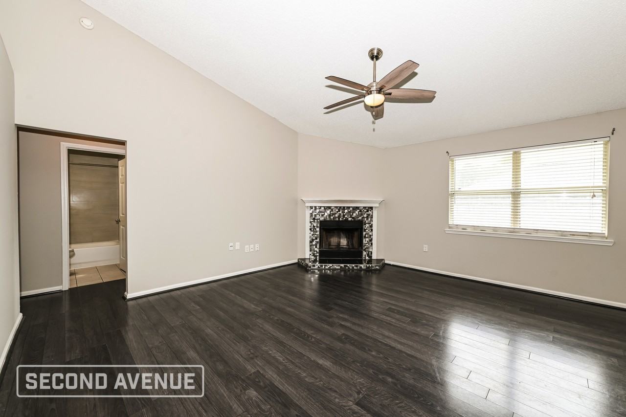 2226 Thomas Lynch Ct - Photo 3 of 22