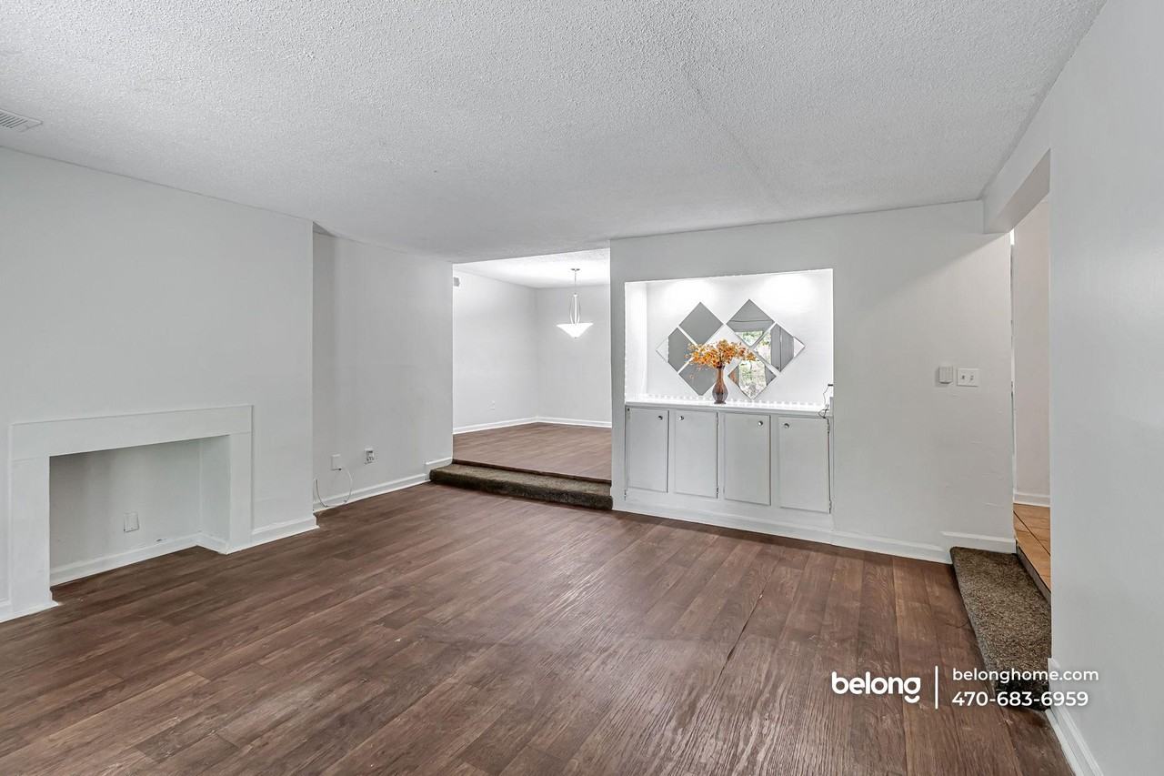 3575 Oakvale Rd #411 - Photo 6 of 33