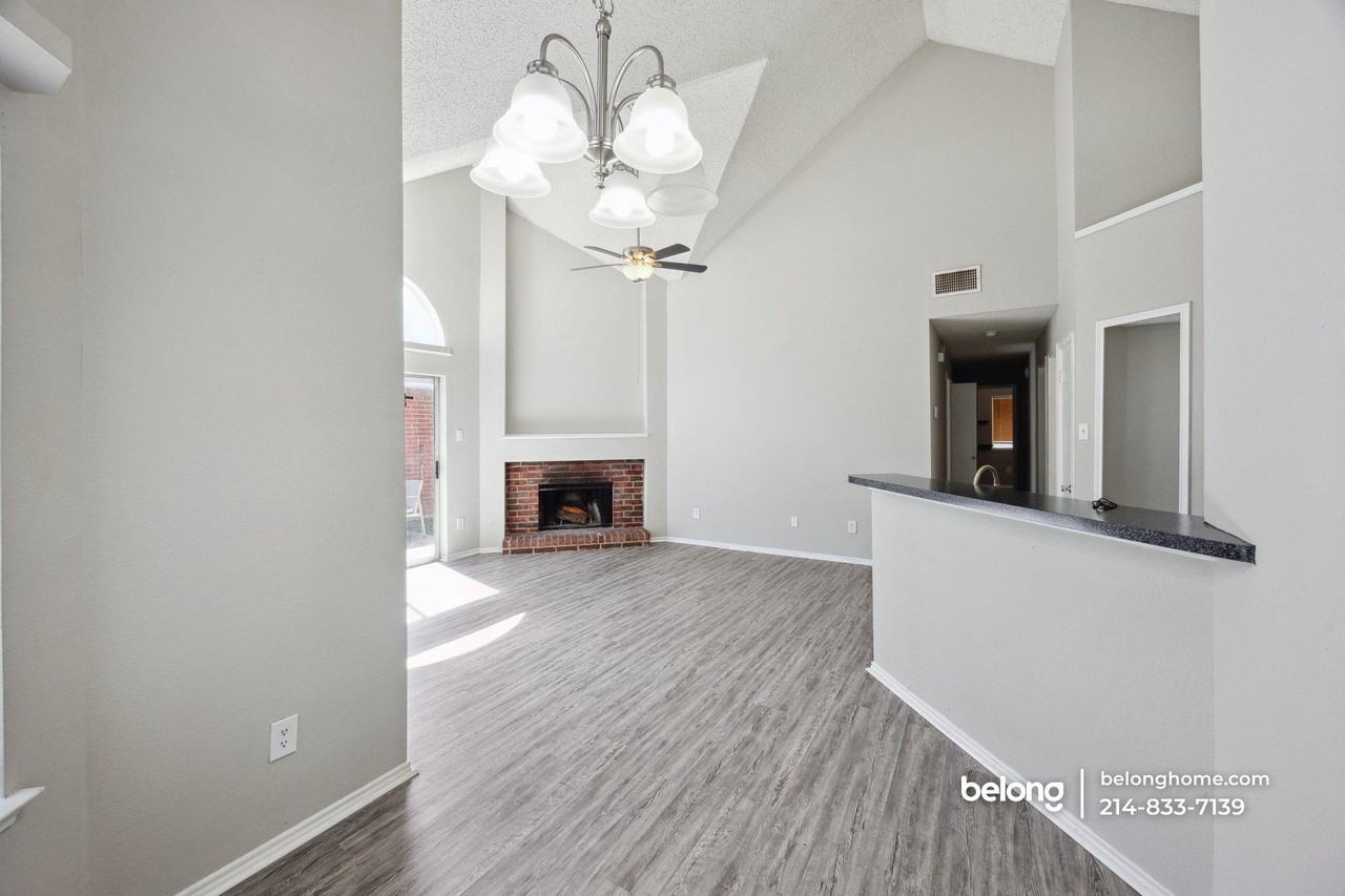 6920 Driffield Cir - Photo 4 of 17