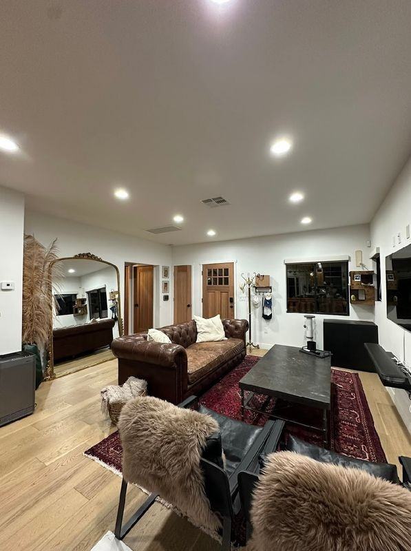 5125 Rockland Ave - Photo 3 of 11