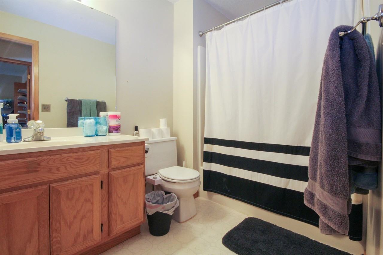 1946 Glenfield Ct #1 - Photo 7 of 18