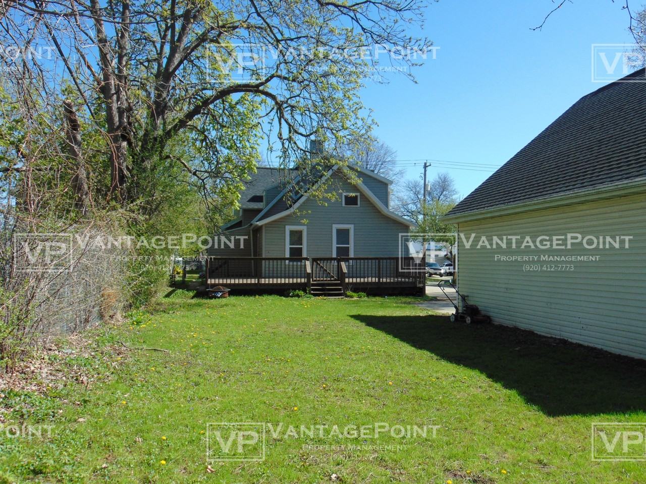 1020 Stuart St - Photo 3 of 21