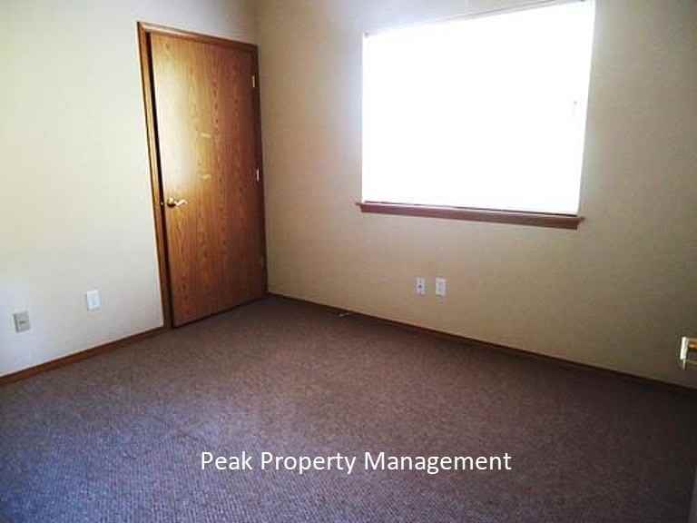 210 Ascent Ct #B - Photo 4 of 8