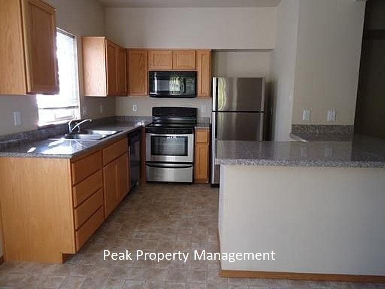 210 Ascent Ct #B - Photo 5 of 8