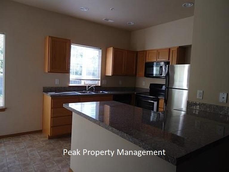 210 Ascent Ct #B - Photo 3 of 8