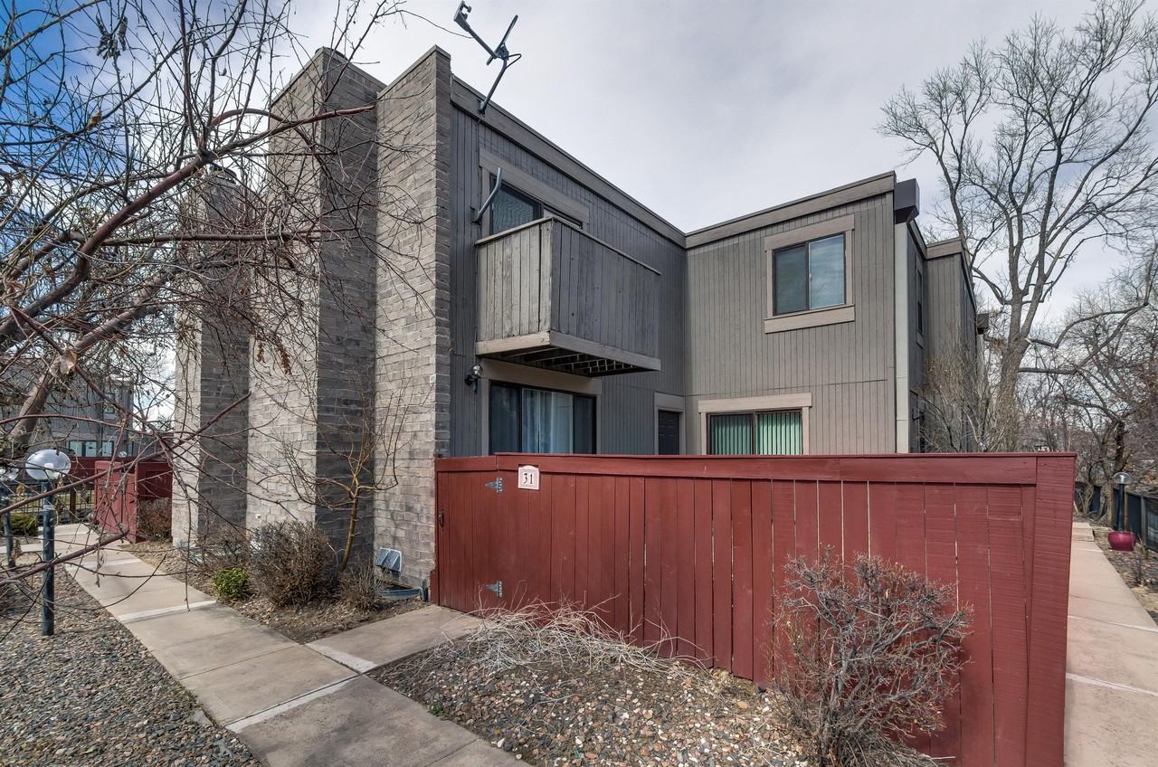 1152 S Yosemite Way #1 - Photo 4 of 25