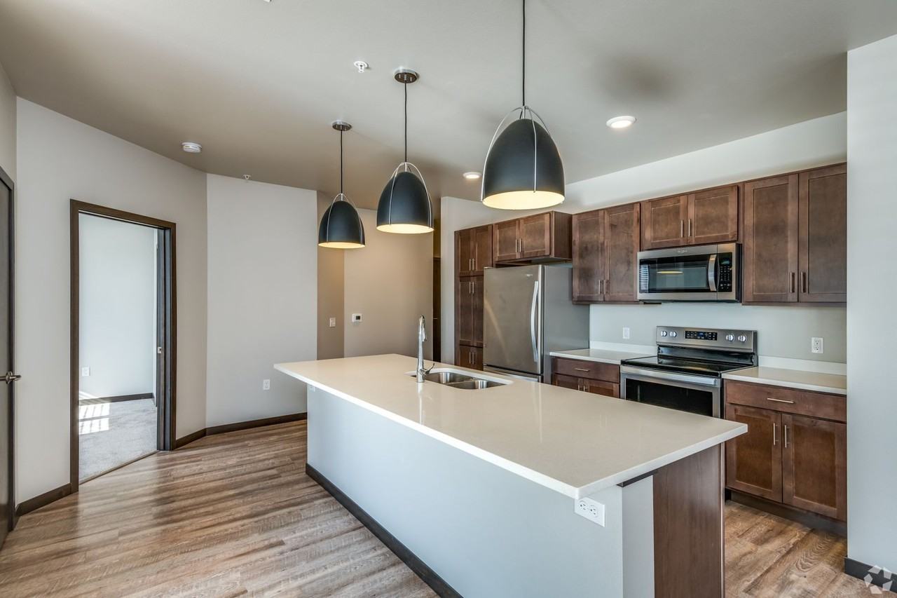 ELEMENT Apartments III - 798 - Photo 4 of 7