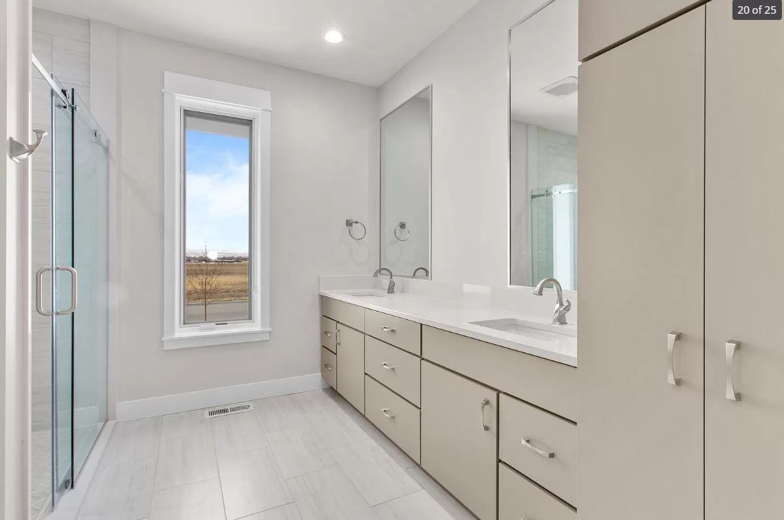 2504 Aspen Creek Trl - Photo 3 of 19