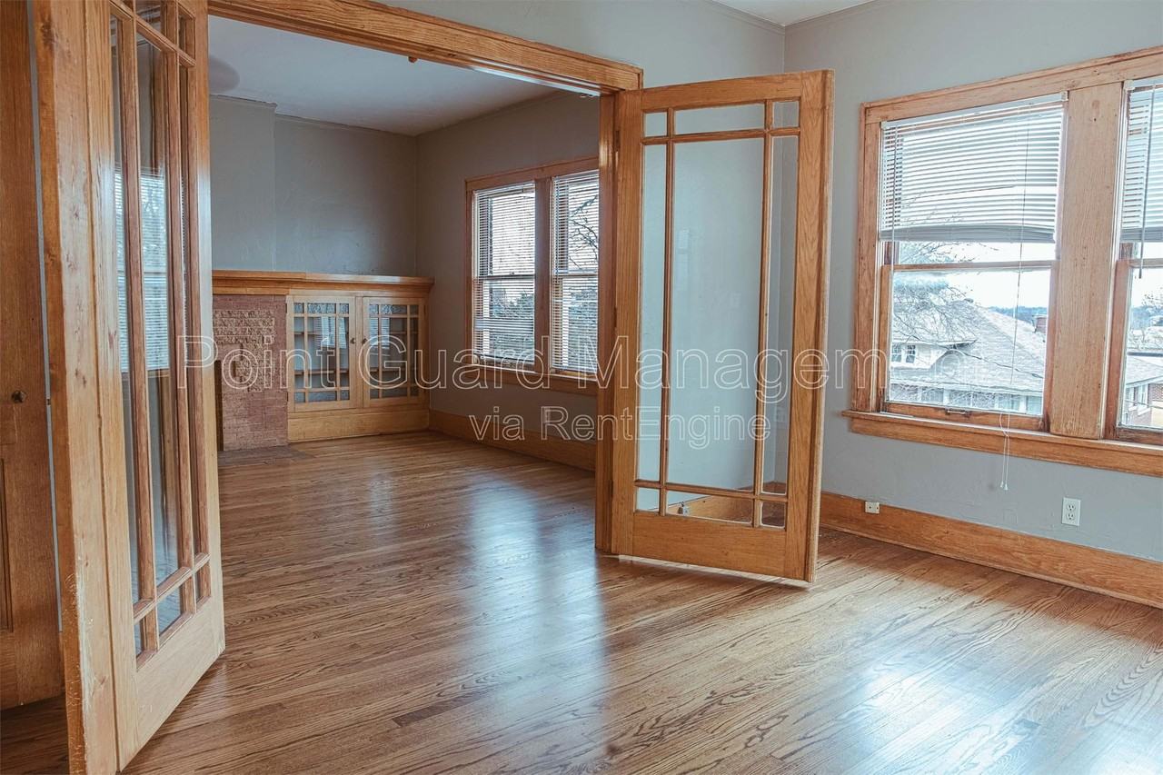 1518 N Robinson Ave #11 - Photo 7 of 21