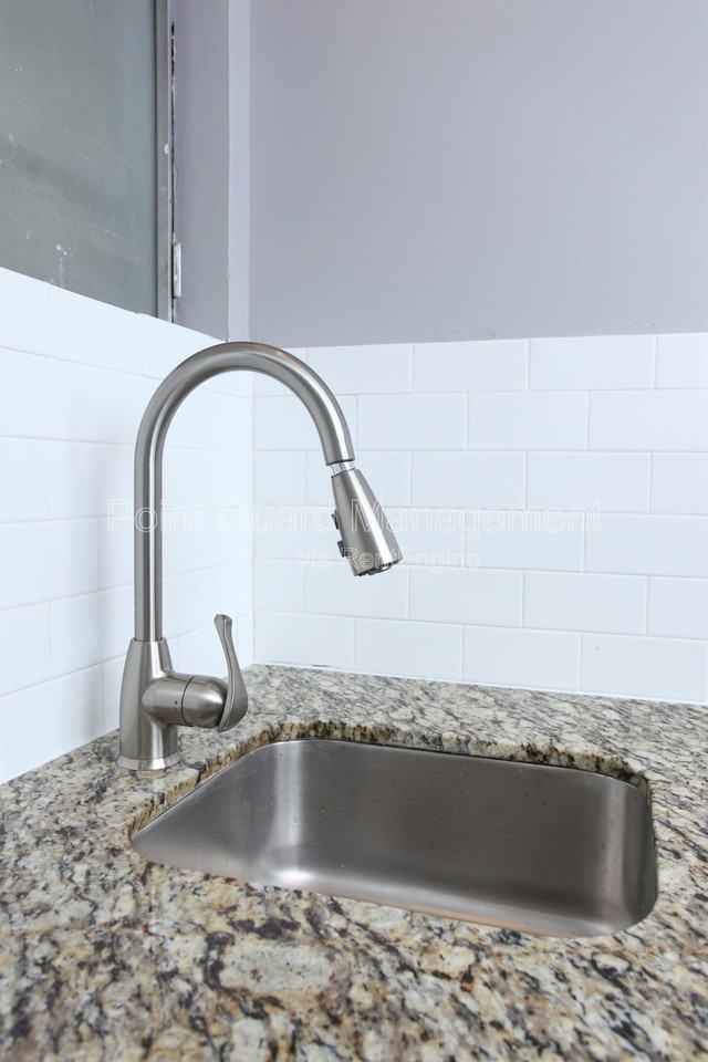 1710 N Harvard Ave #4 - Photo 3 of 10