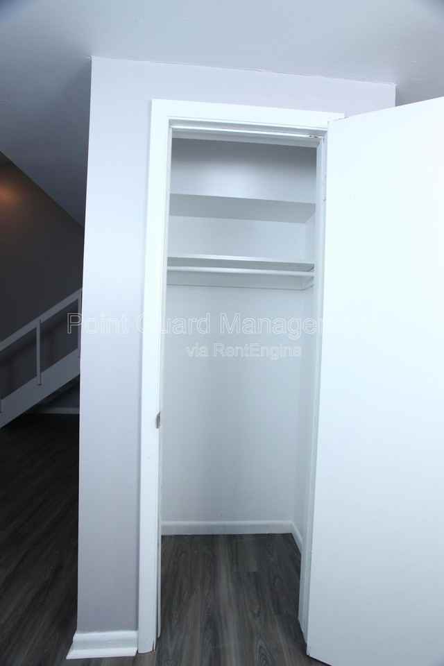 1710 N Harvard Ave #4 - Photo 4 of 10