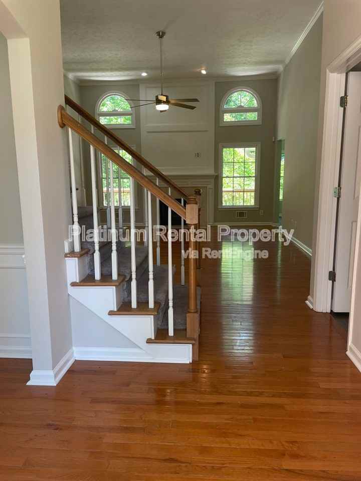 120 Colonnade Ave Sw - Photo 4 of 50