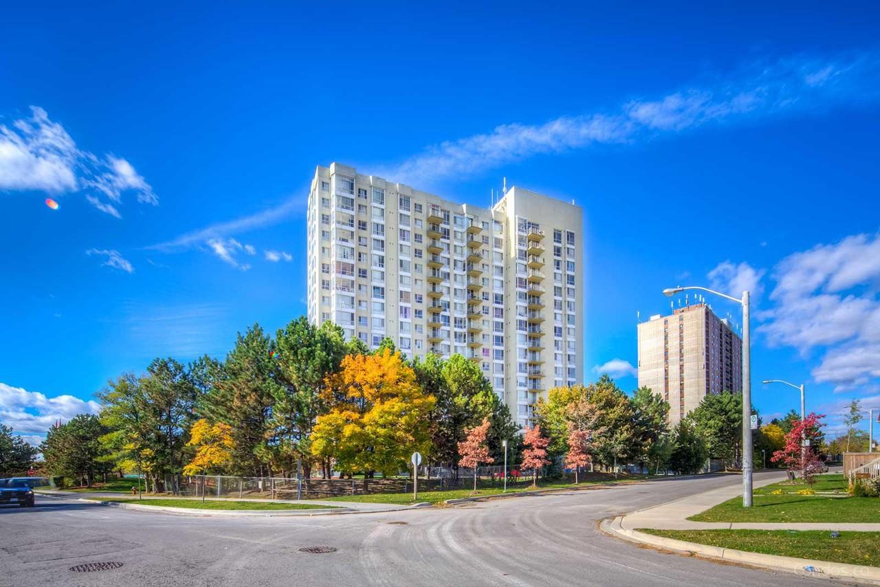 3077 Weston Rd - Photo 3 of 11