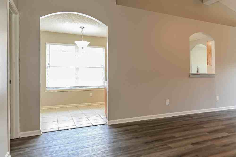4758 Cumberland Station Ct - Photo 3 of 16