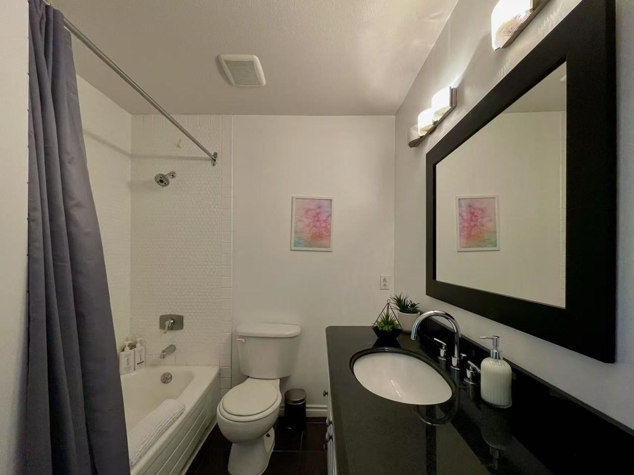 1405 Haro Street #302 - Photo 3 of 14