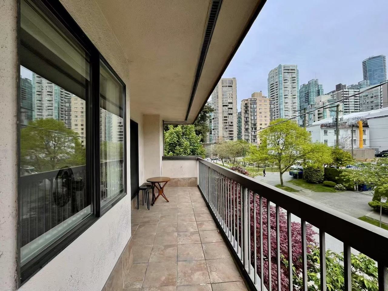 1405 Haro Street - Photo 14