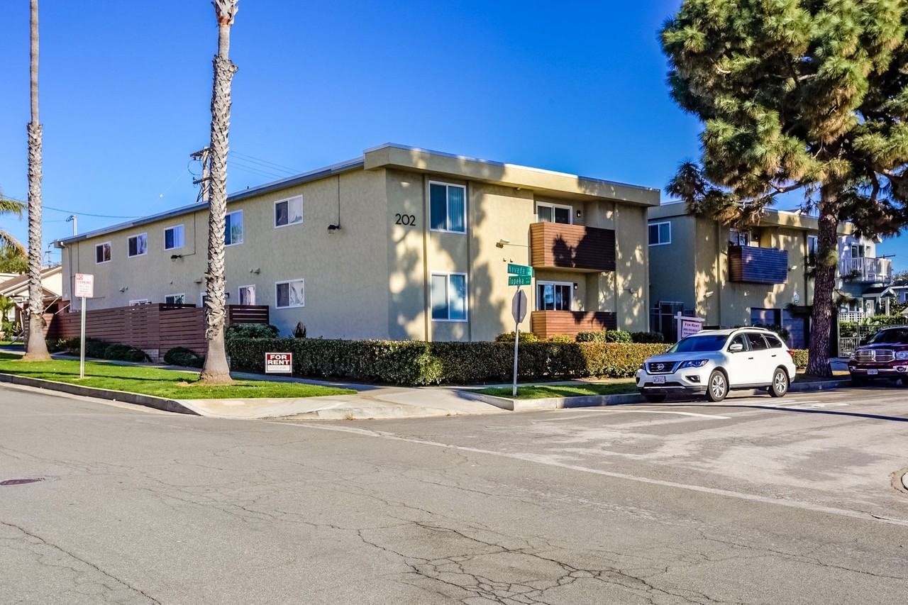 202 S. Nevada Street - Photo 6 of 6