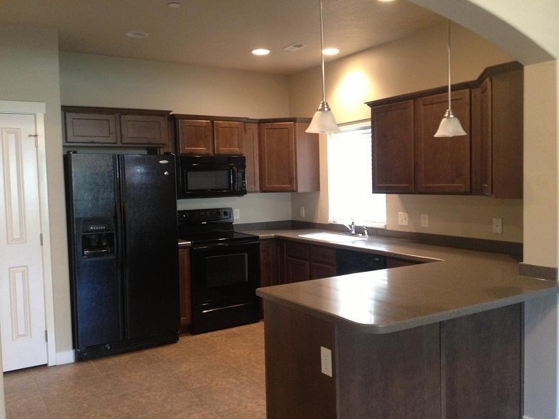 Shadow Mountain Homes - Photo 2 of 8
