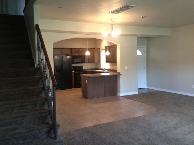 Shadow Mountain Homes - Photo 4 of 8