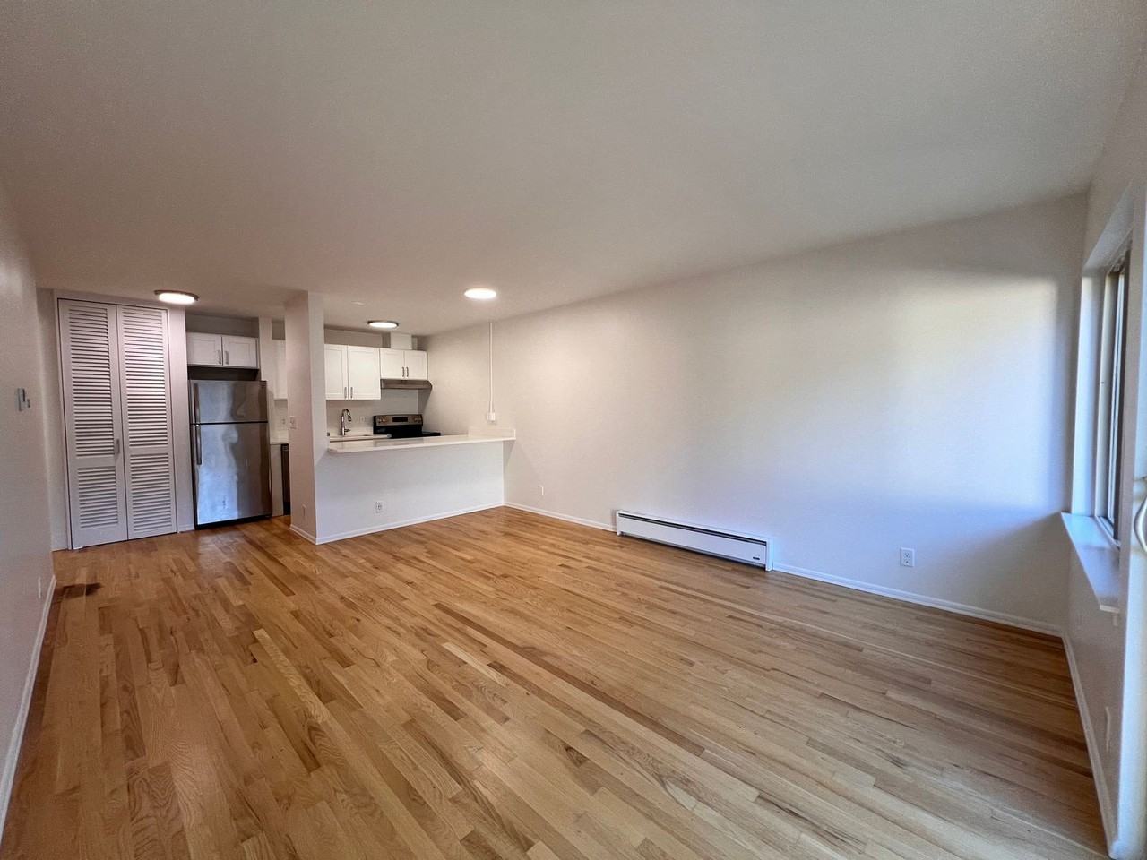 1000 1st Ave W - Photo 2 of 23