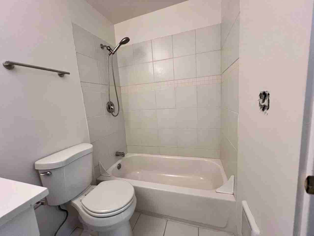 1000 1st Ave W - Photo 5 of 23