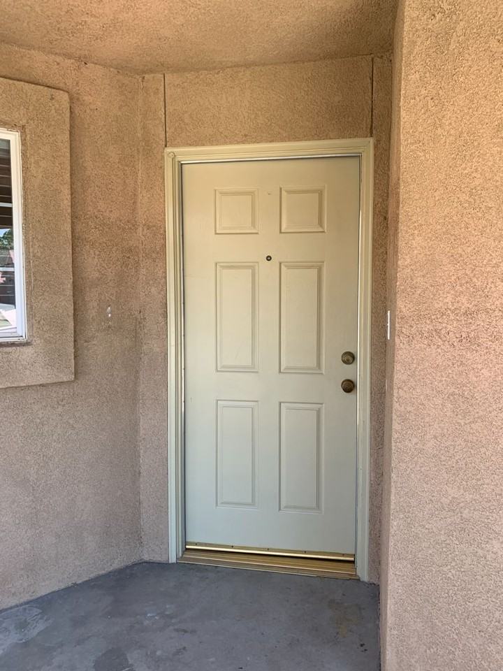 5704 Latina Dr - Photo 3 of 35