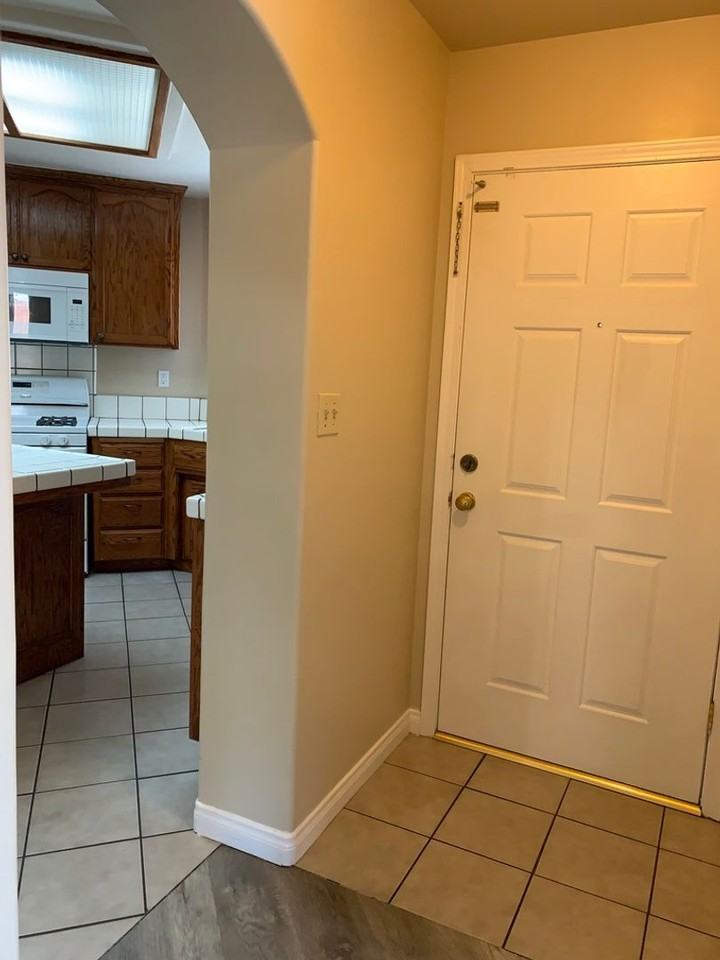 5704 Latina Dr - Photo 4 of 35