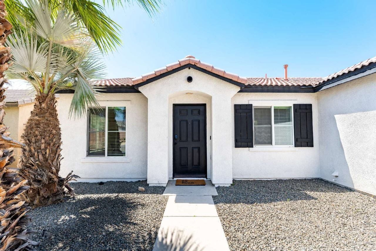 83473 Agua Blanca St - Photo 2 of 46