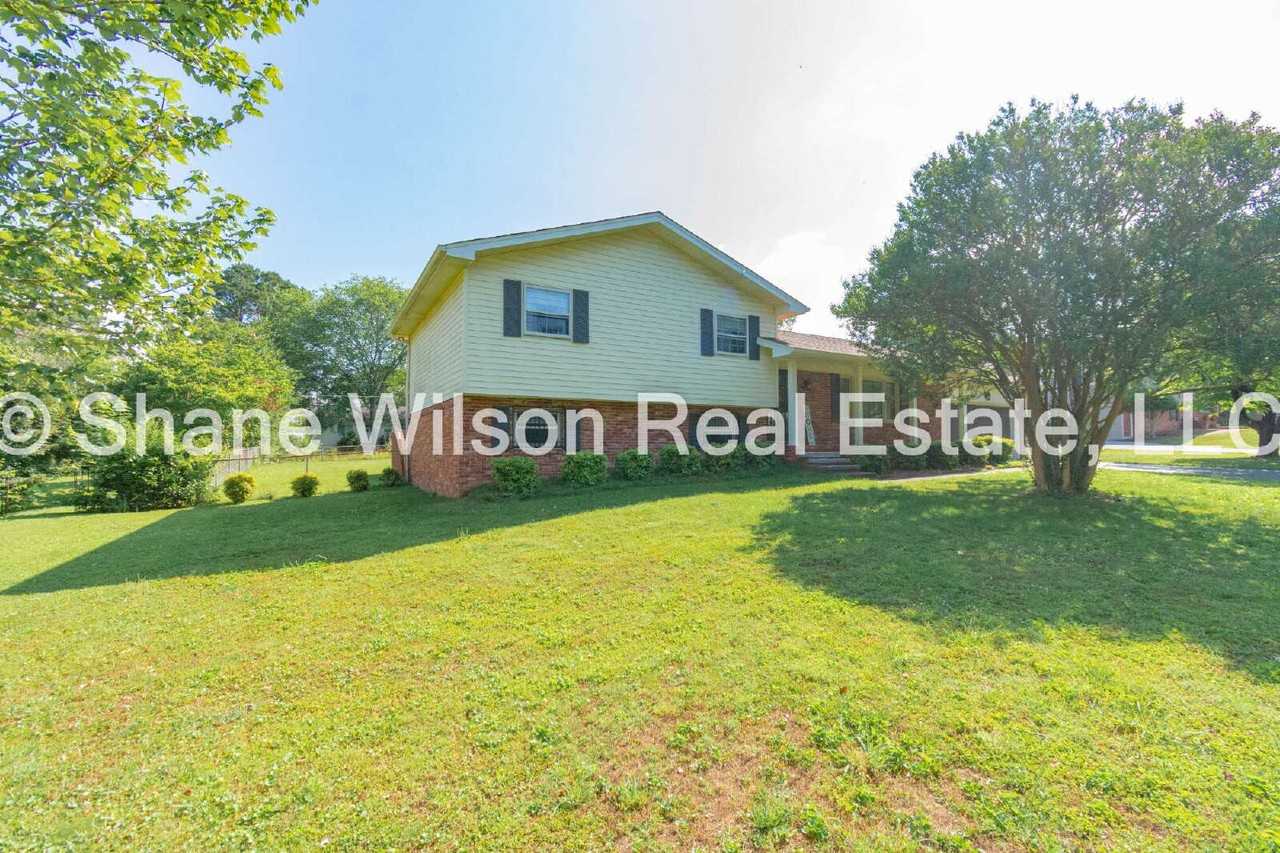 617 Spring Valley Ln - Photo 2 of 17