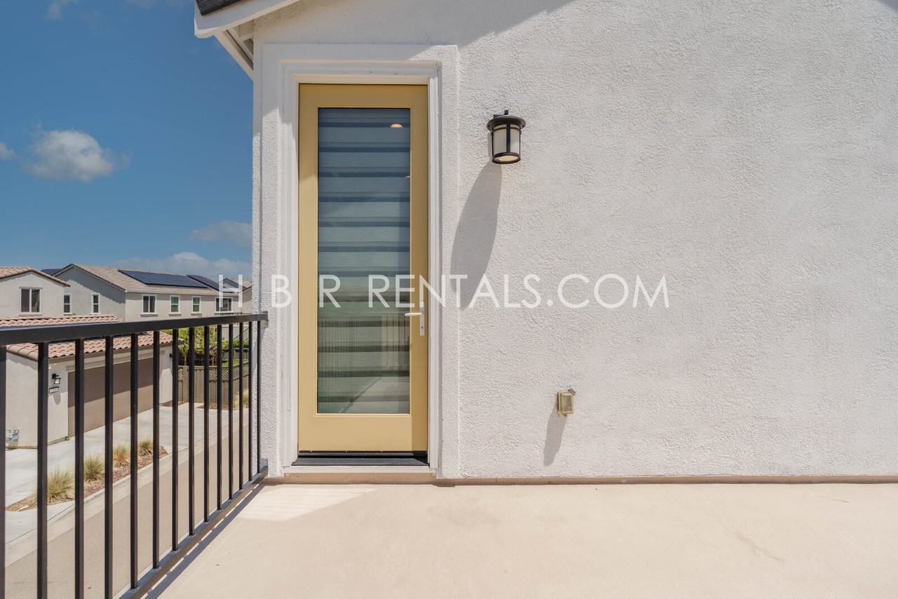 2299 Jessica Way - Photo 4 of 22