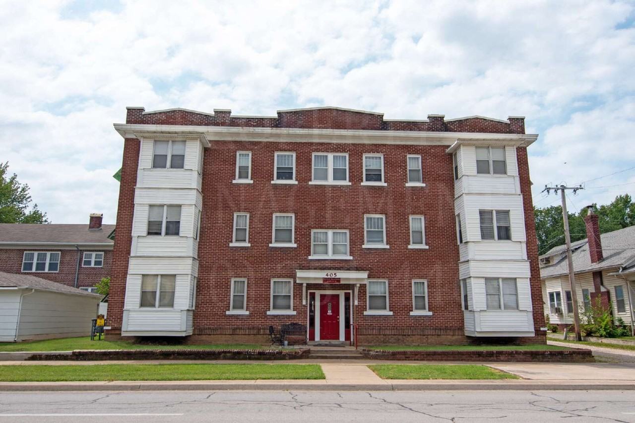 405 W 5th St #09 - Photo 7 of 18