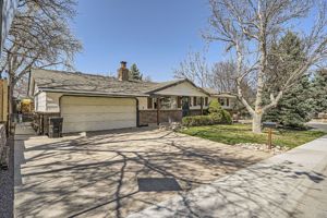 featured image of 7995 Flower St