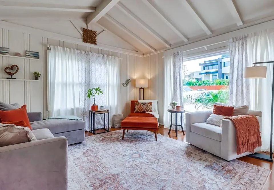 2111 Undisclosed - Photo 2 of 18