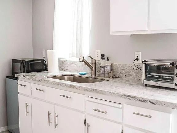 727 Undisclosed - Photo 5 of 50