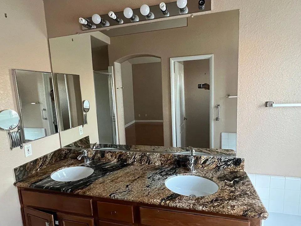 11669 Undisclosed - Photo 4 of 46