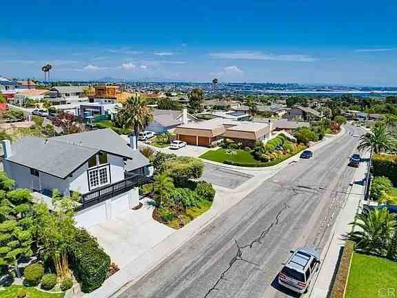 5215 Undisclosed - Photo 2 of 50