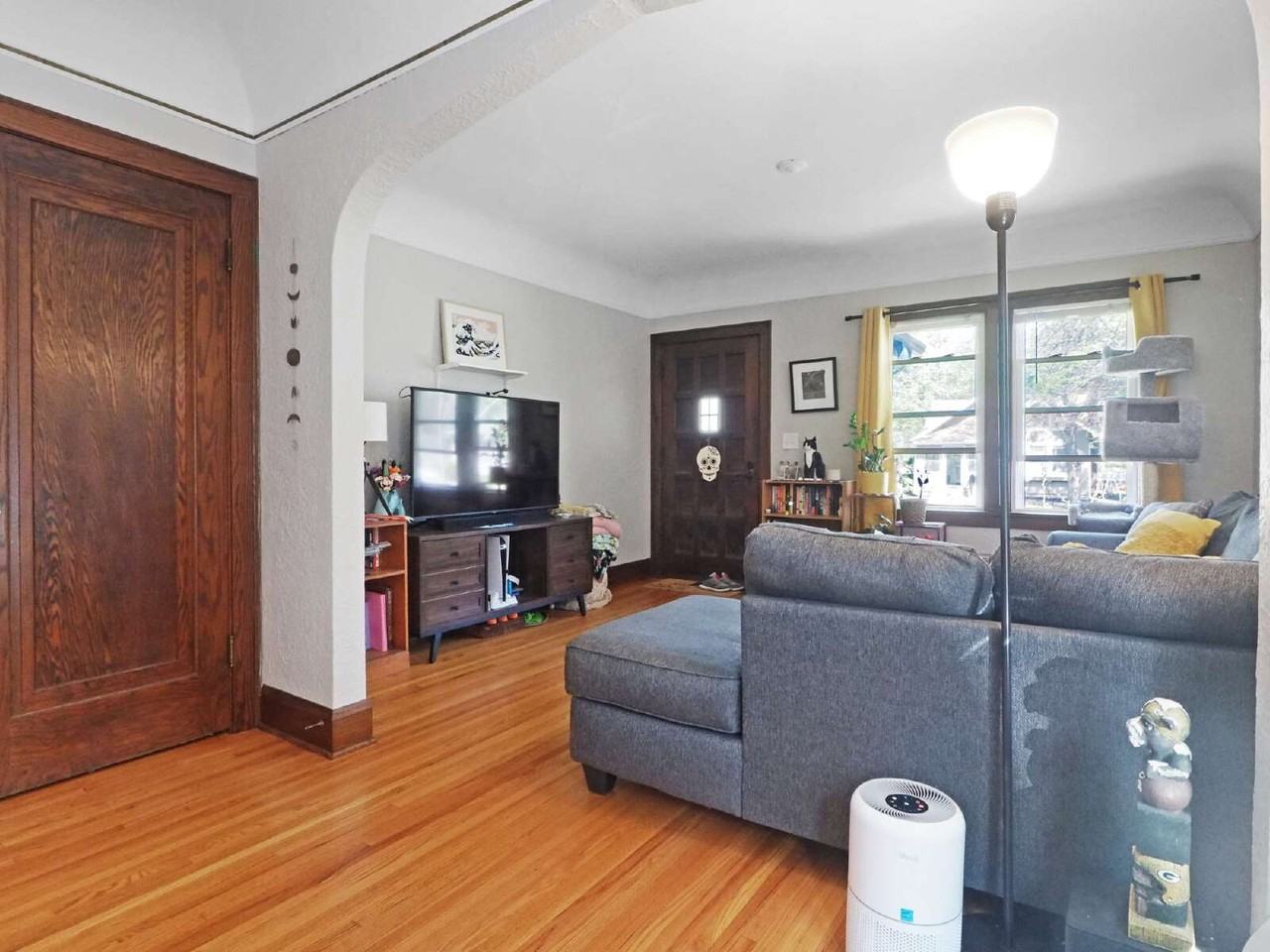 5230 Xerxes Ave S - Photo 4 of 11