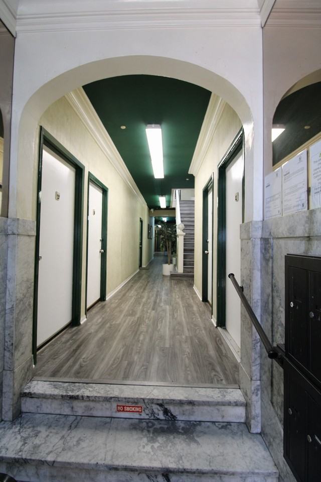 Essex Manor - Photo 3 of 13