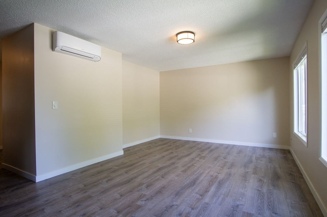 4149 Se 37th Ave #2 - Photo 2 of 21