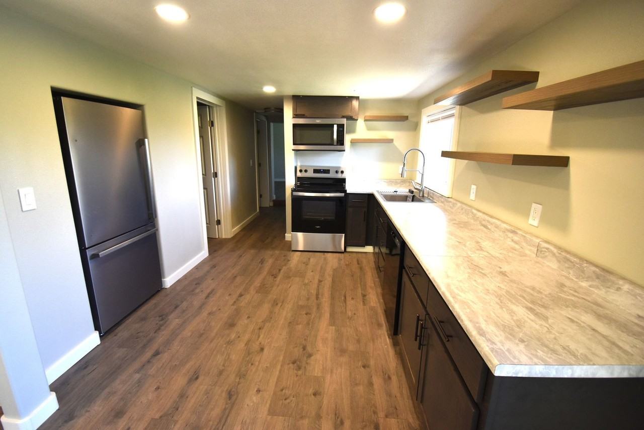 157 Holloway Hts - Photo 5 of 21