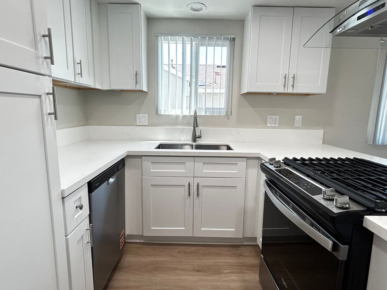 Upstairs 2 Bed 1 Bath in La Habra, Fully Renovated! 1 Car Garage Included! - Photo 5 of 28