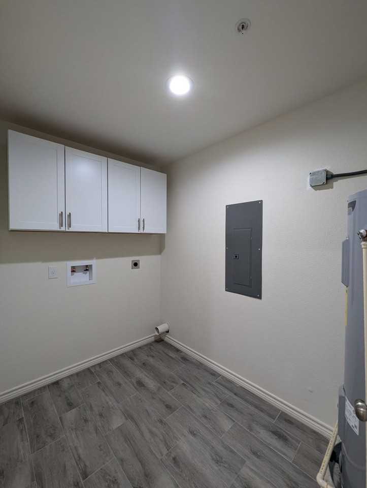 Chances Court - Photo 7 of 26