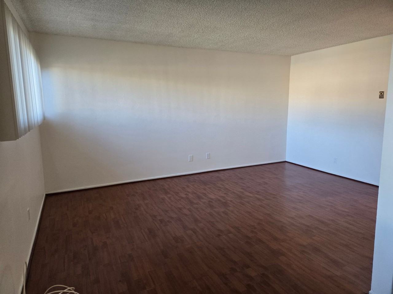 8938 Emperor Ave #16 - Photo 3 of 11