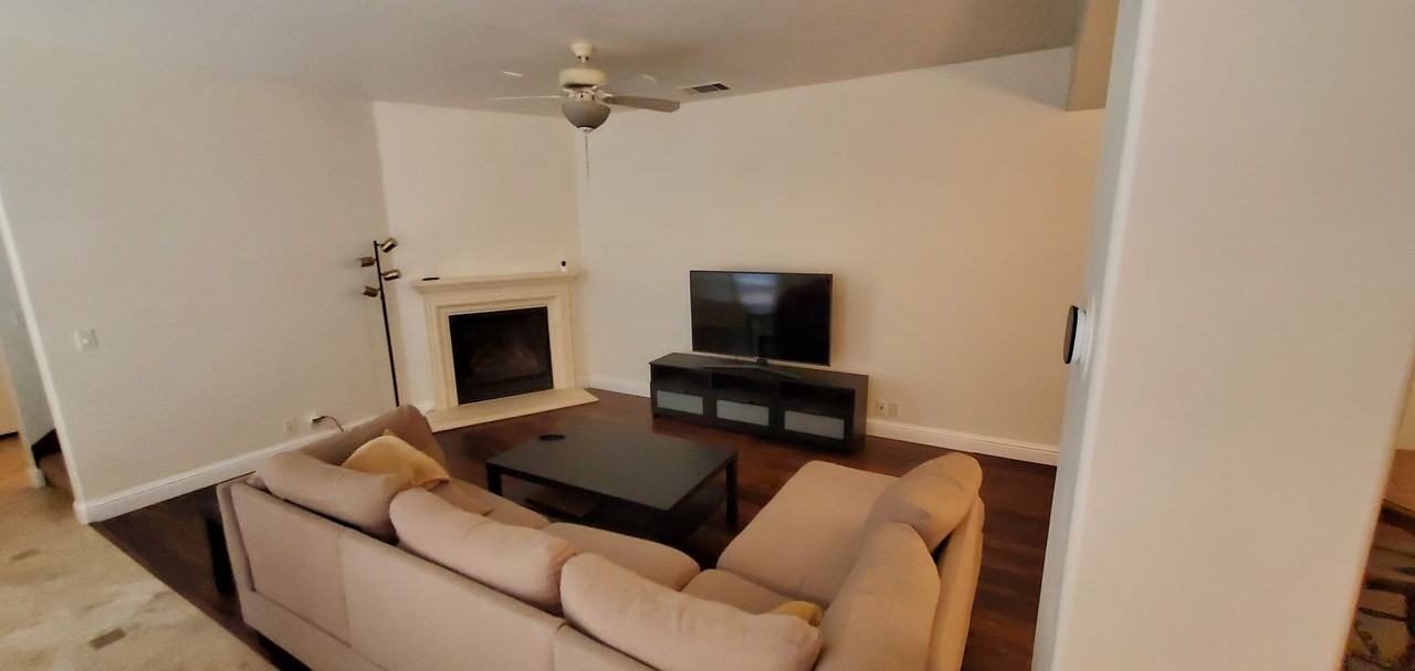 2043 Catalina Dr - Photo 3 of 36