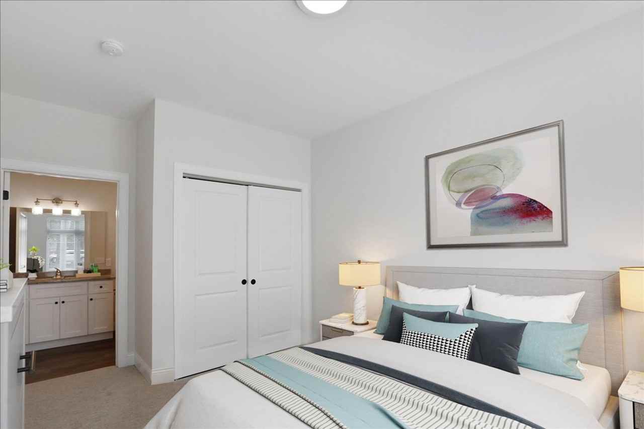 305 W Washington - Photo 5 of 50