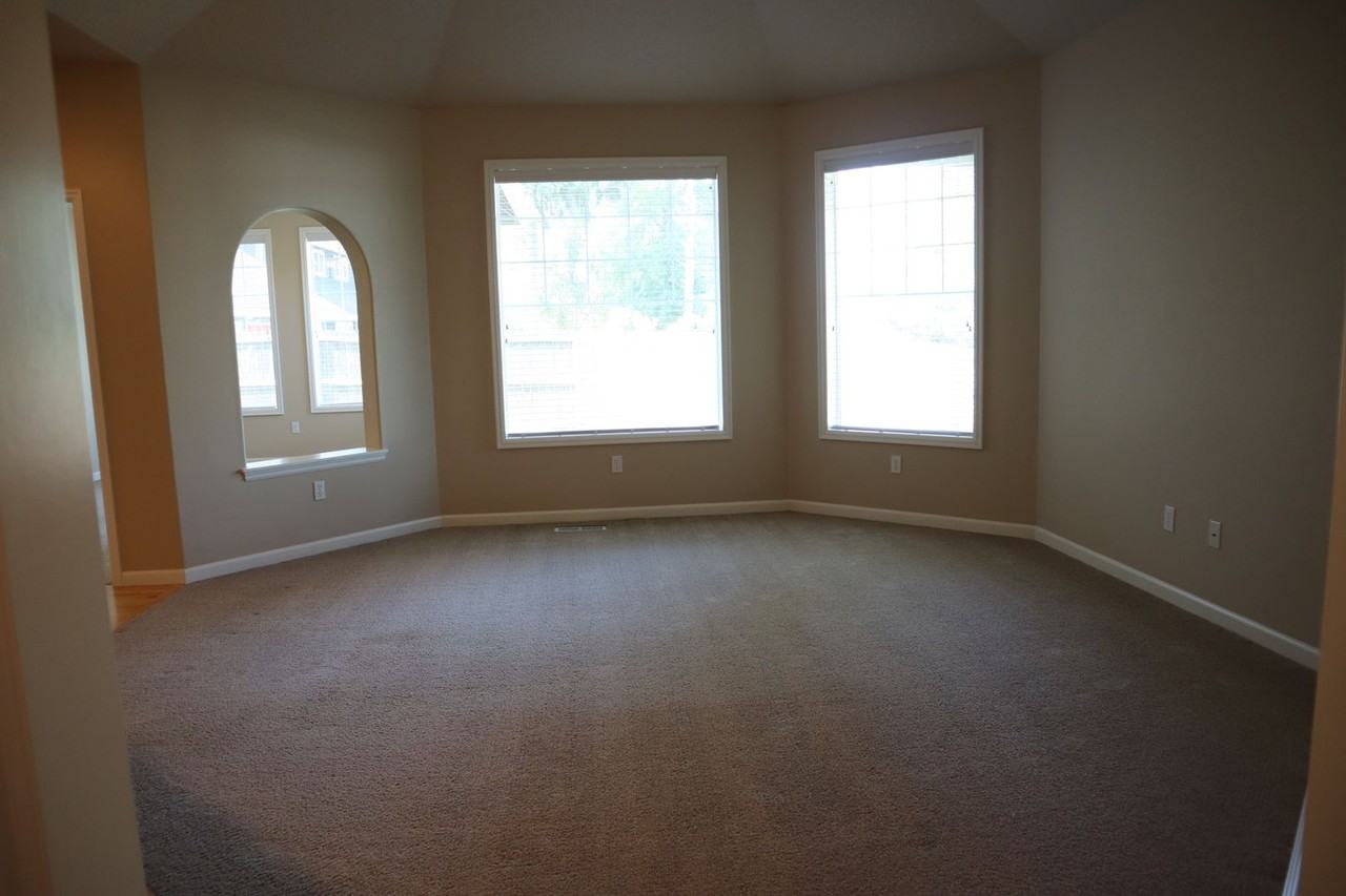 902 Nw 96th Cir - Photo 4 of 22